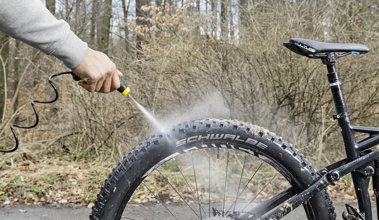 Bicycle Wheel Cleaning