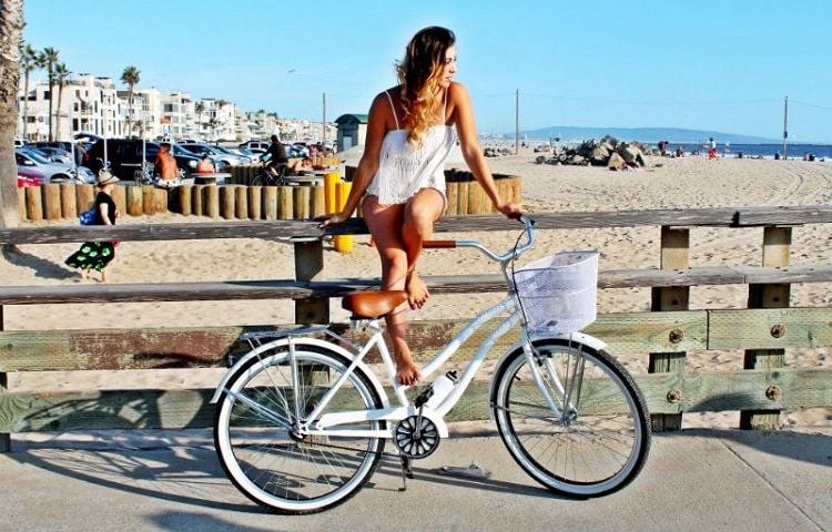 woman bike features
