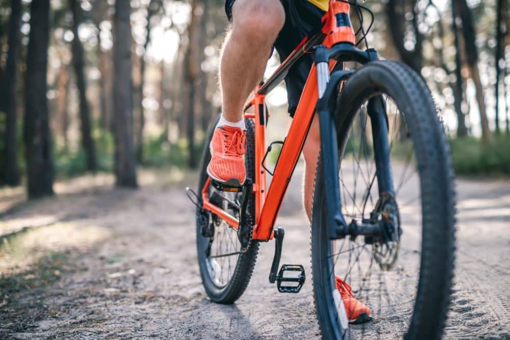 Should Your Feet Touch The Ground On A Bike?