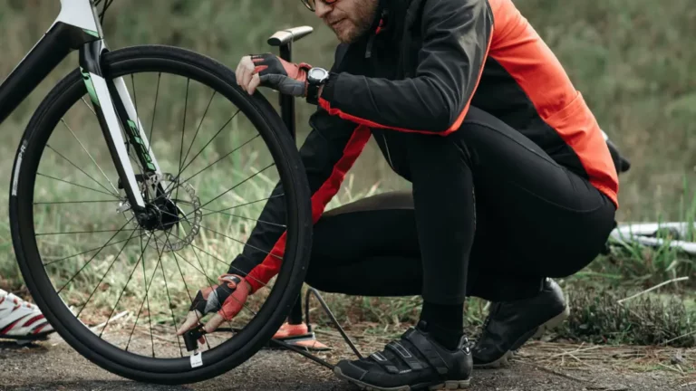 How To Use A Bike Pump in 4 steps