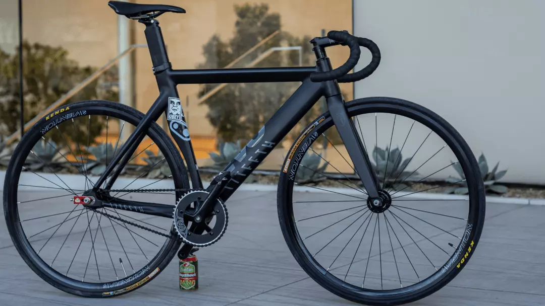 how long will a carbon fiber bike last