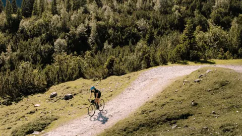 what is a gravel bike